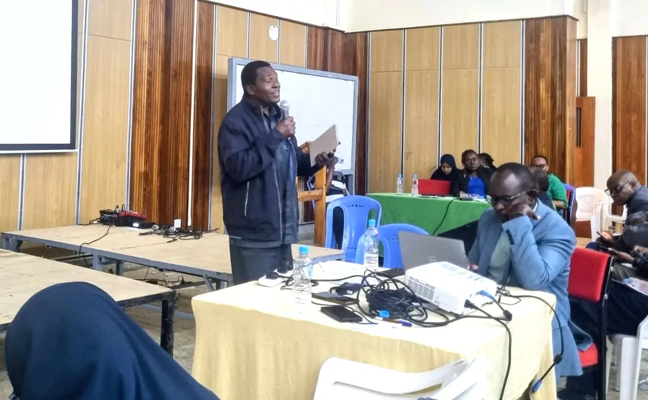 TSC-Sub-County-Director-Nicholas-Mutungi-doing-a-presentation-during-a-KPEEL-Workshop-at-Egerton-University-in-Nakuru